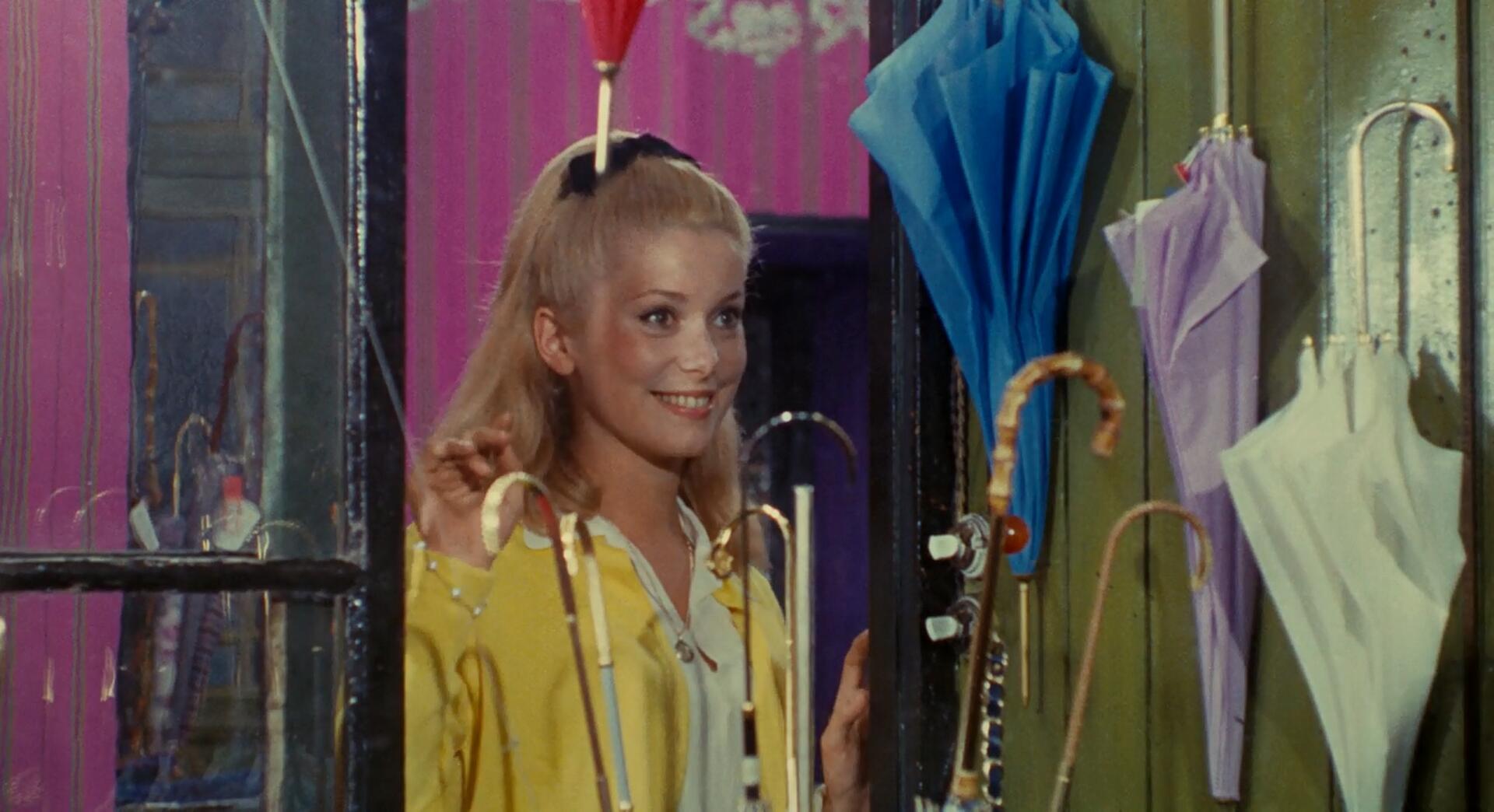 The-Umbrellas-of-Cherbourg-2